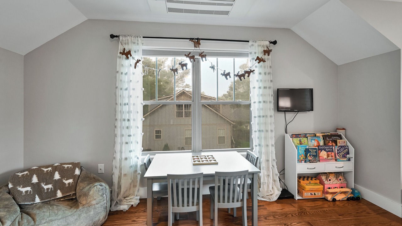 Photo of Bedroom in Black Mountain