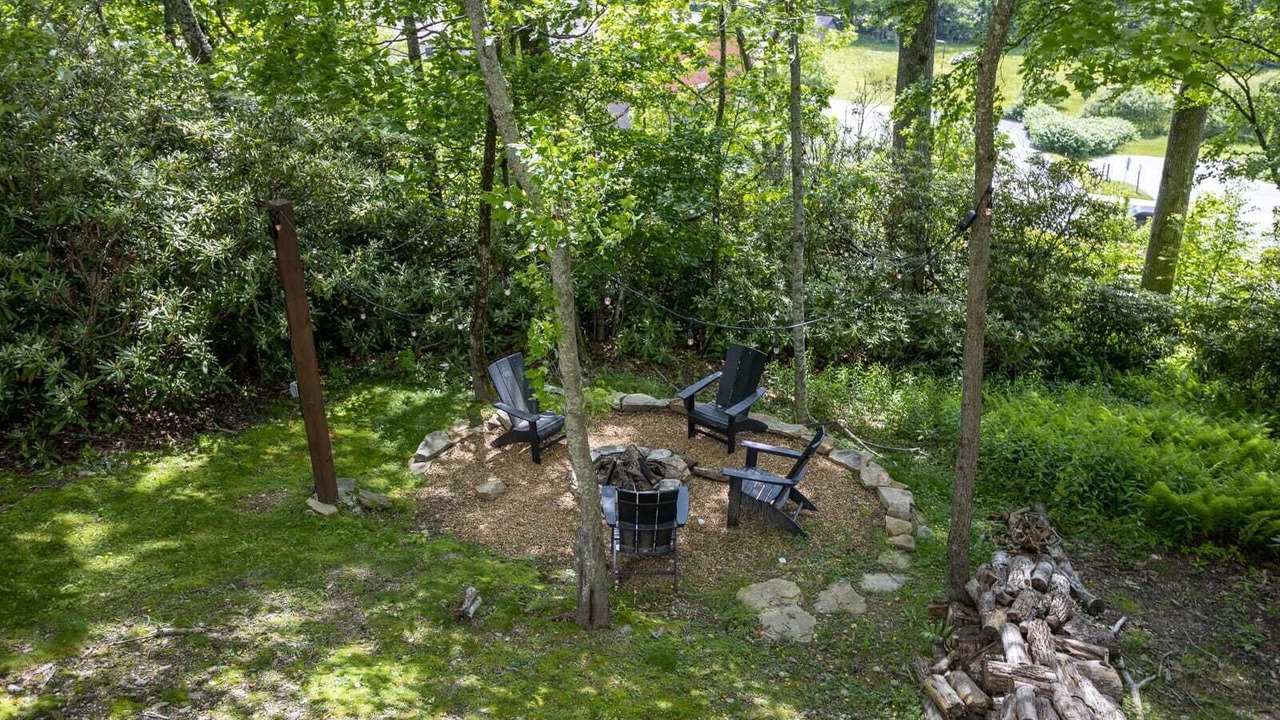 Photo of Others in Blowing Rock