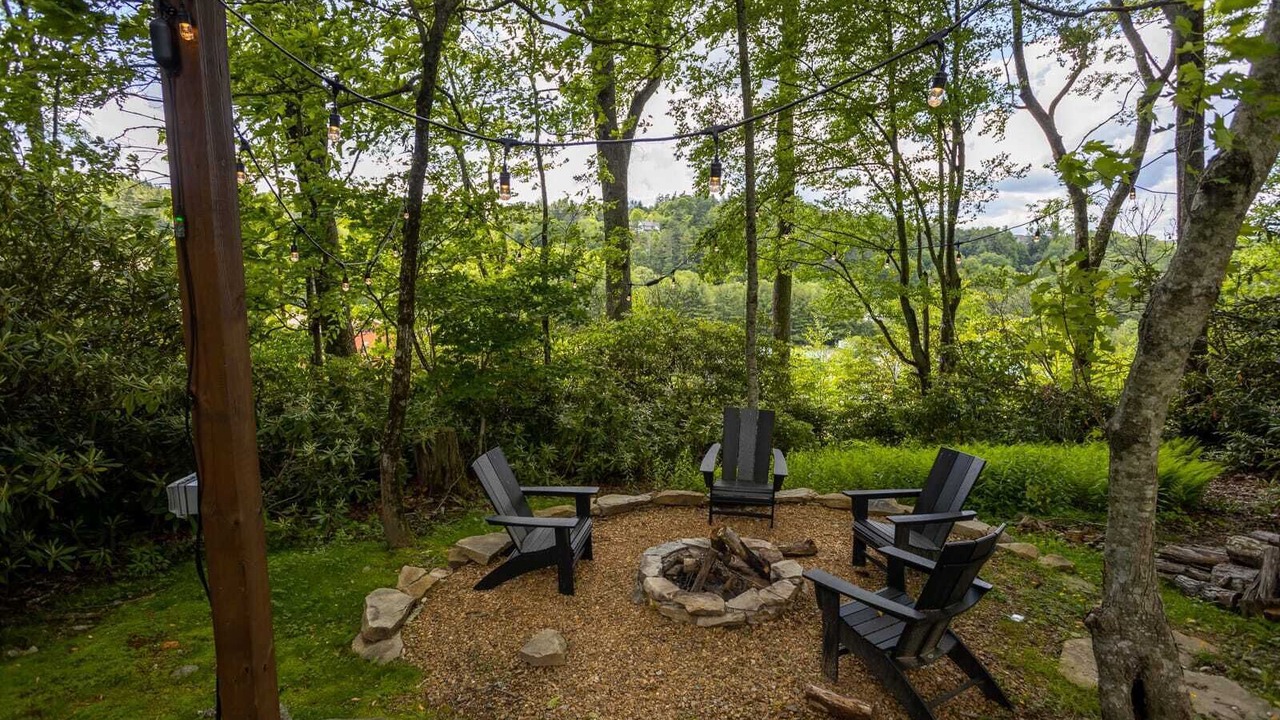 Photo of Others in Blowing Rock