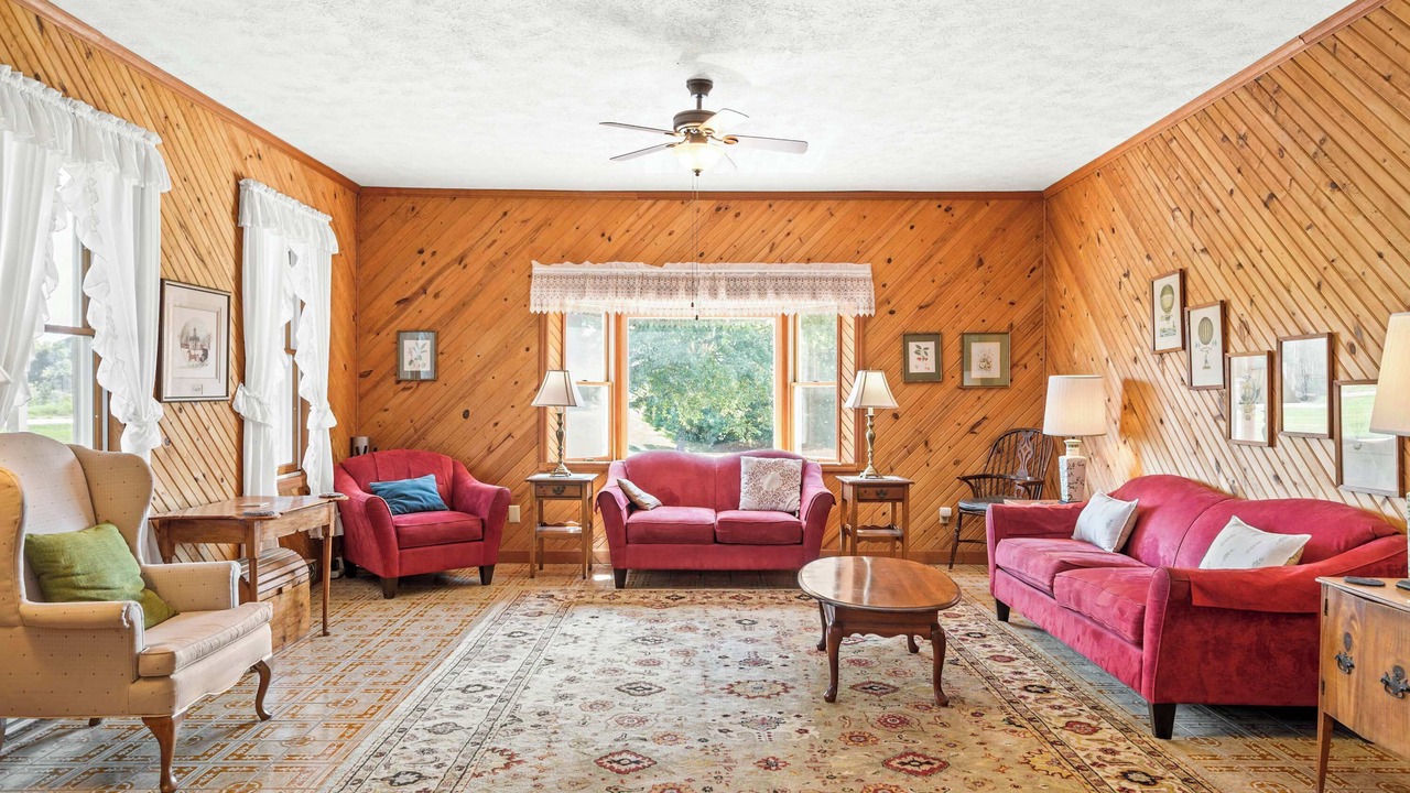 Photo of Livingroom in Jonesville