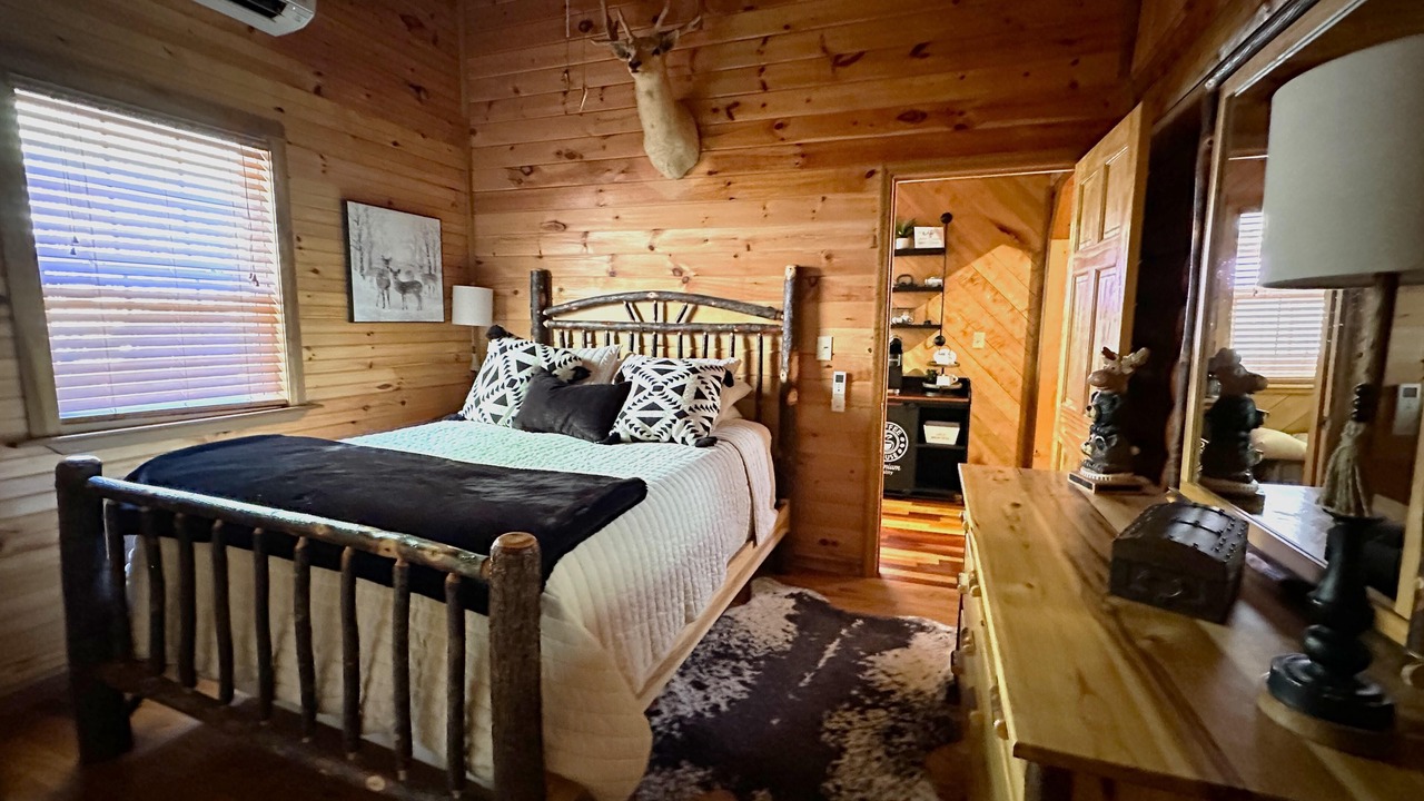 Photo of Bedroom in Campton