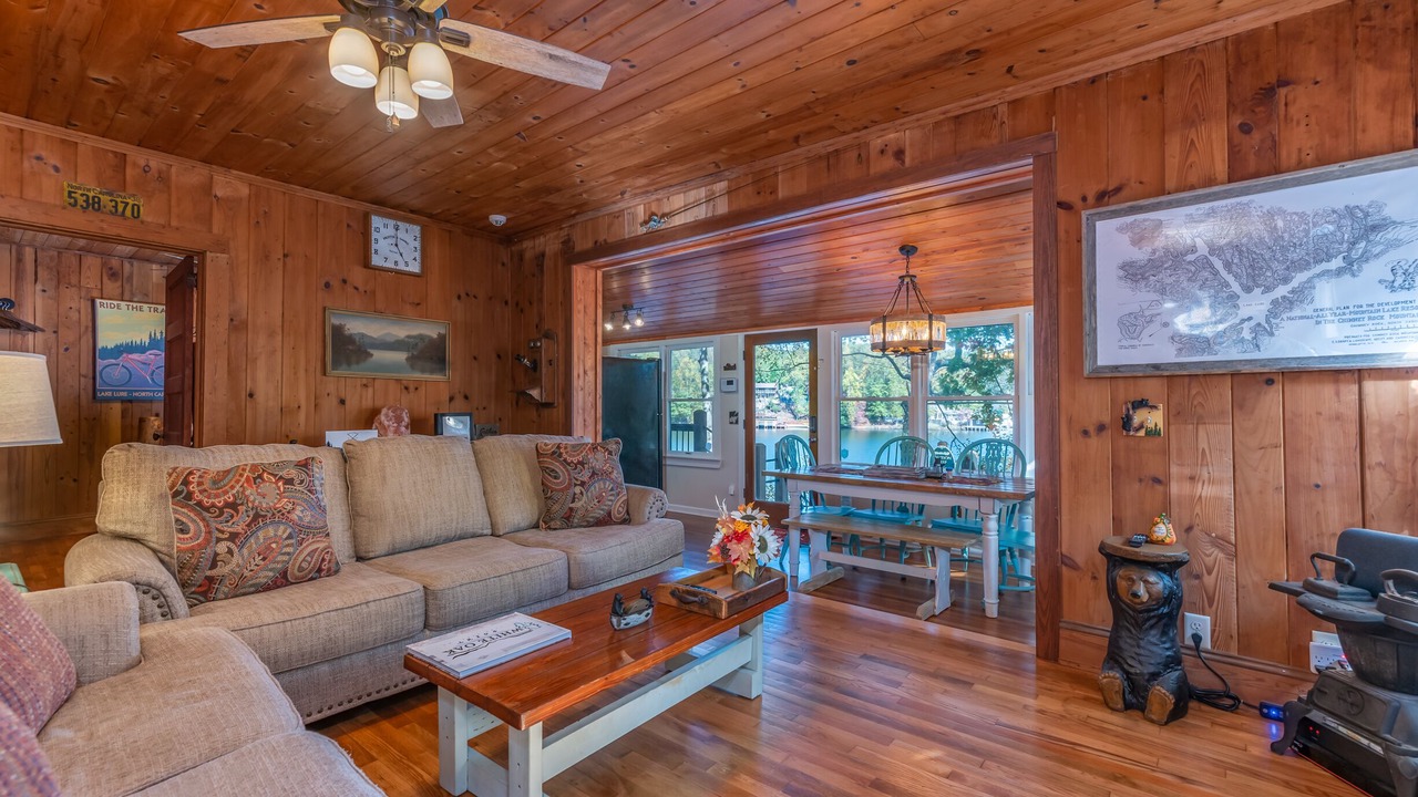 Photo of Bedroom in Lake Lure