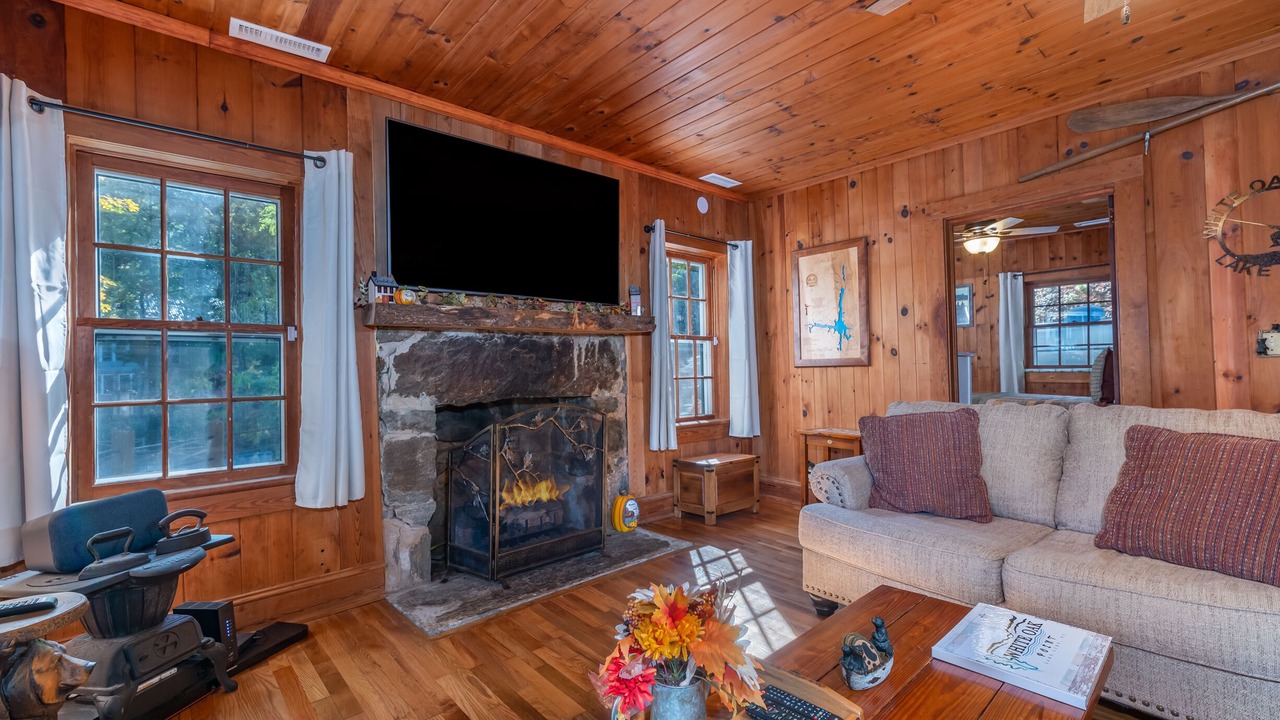 Photo of Livingroom in Lake Lure