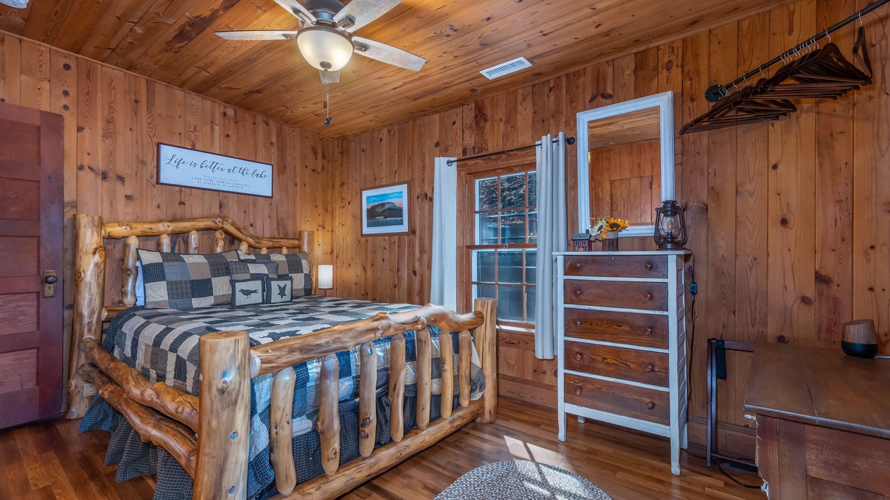 Photo of Bedroom in Lake Lure