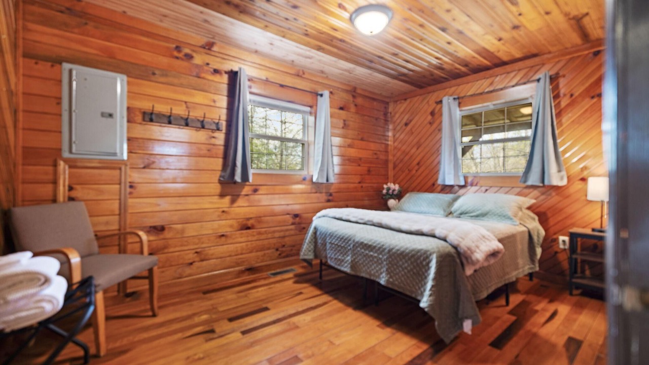 Photo of Bedroom in Rogers