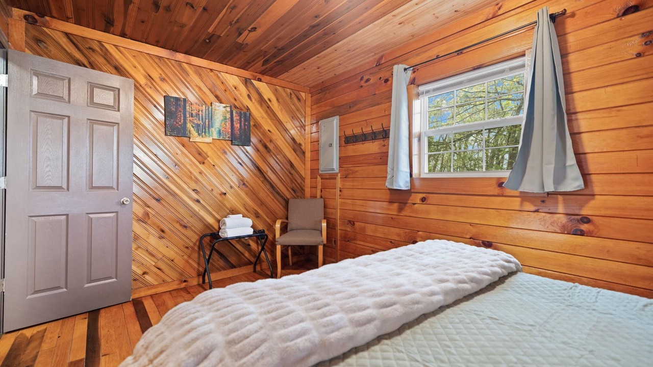 Photo of Bedroom in Rogers