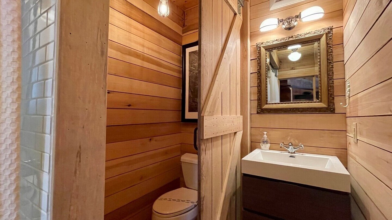 Photo of Bathroom in Lansing