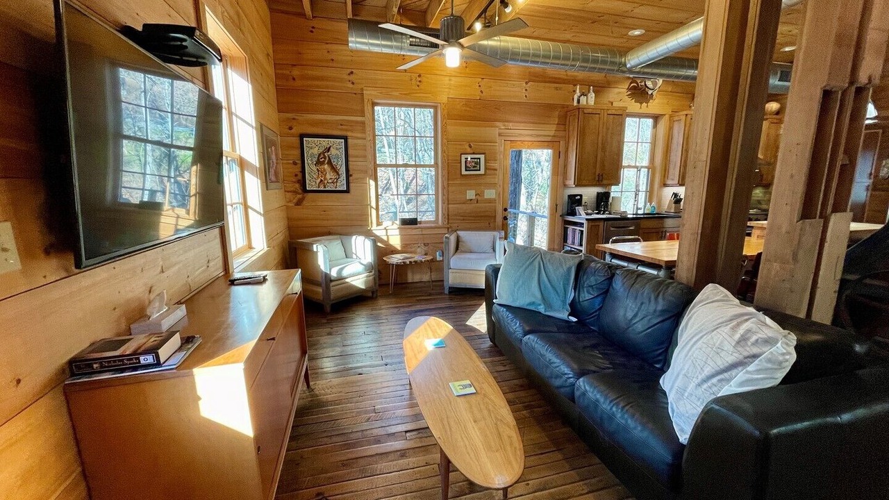 Photo of Bedroom in Lansing