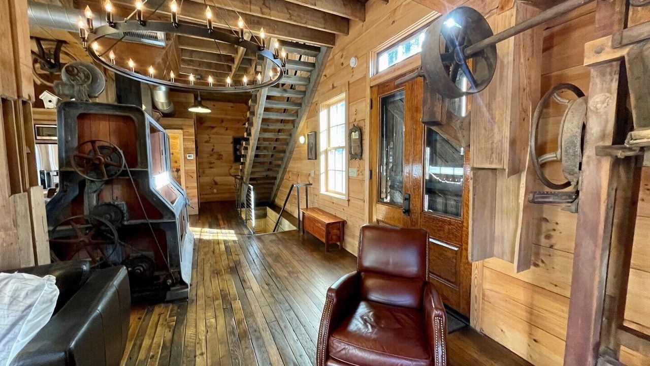 Photo of Bedroom in Lansing