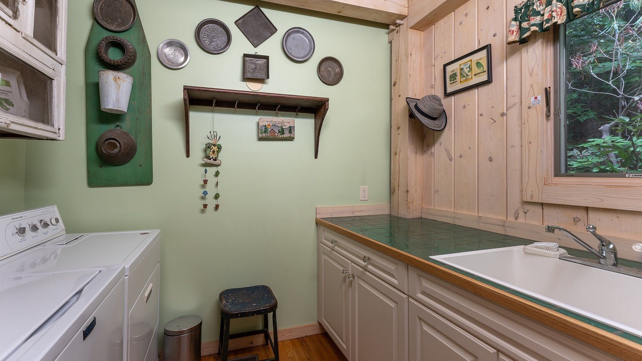Photo of Bedroom in Black Mountain