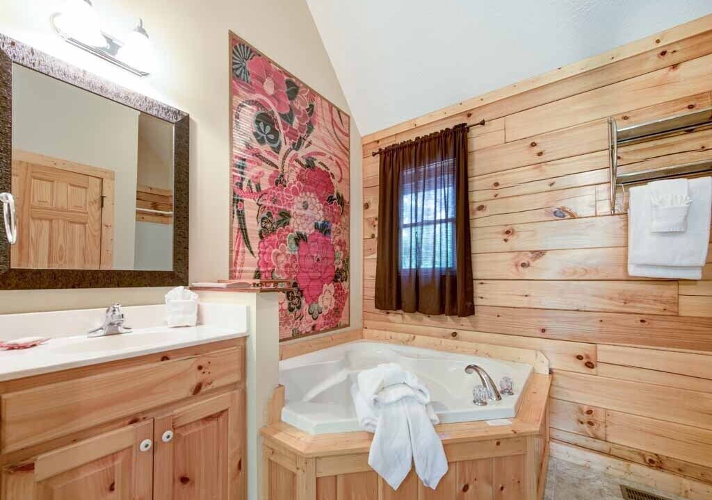 Photo of Bathroom in Black Bear Falls
