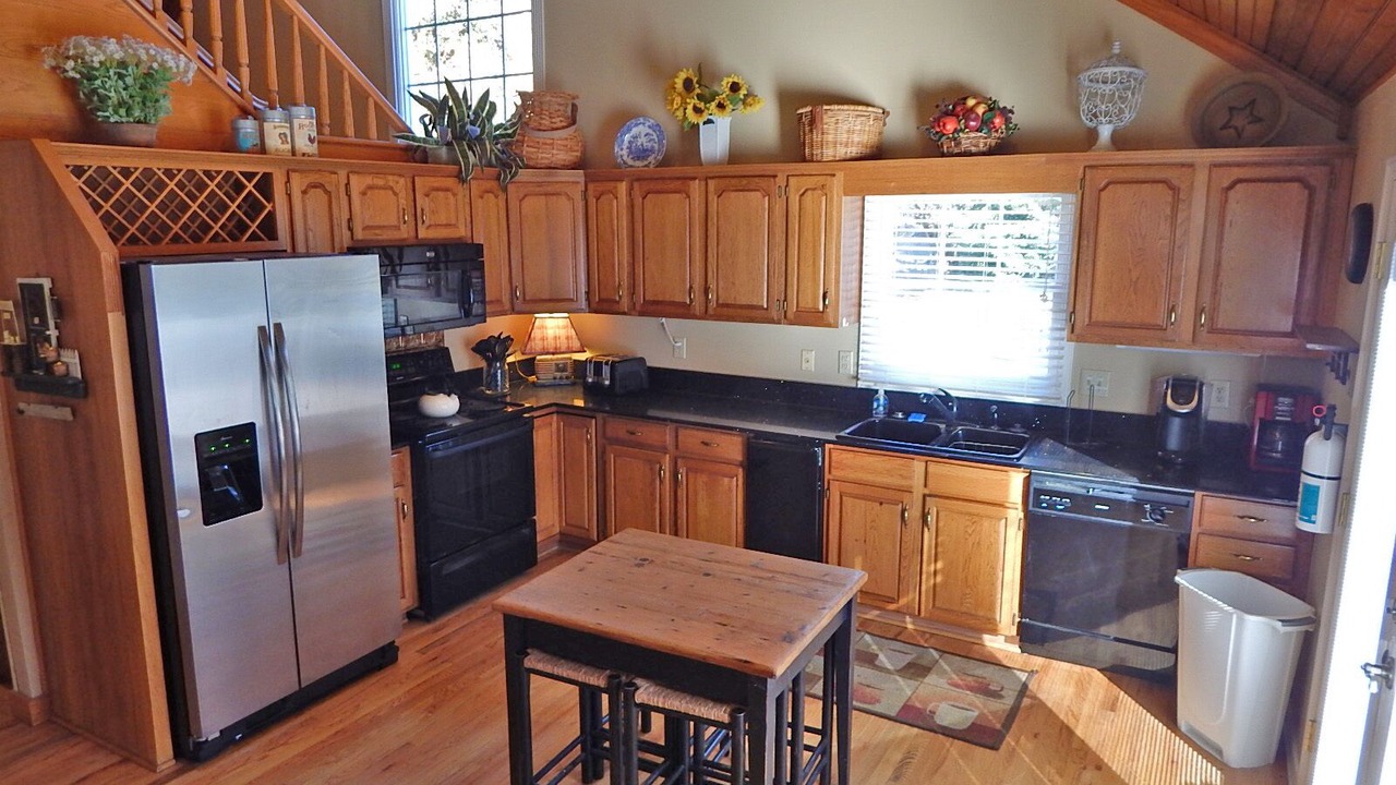 Photo of Bedroom in Garner Cove