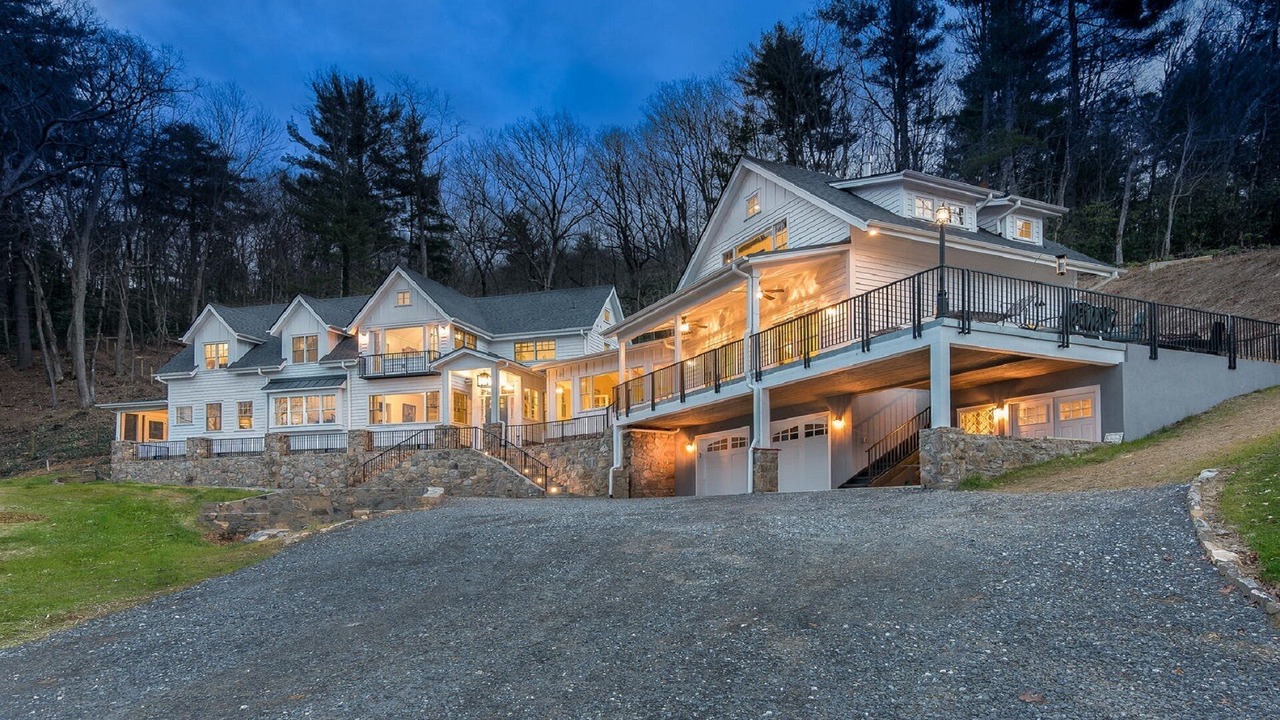Photo of Outdoor in Black Mountain