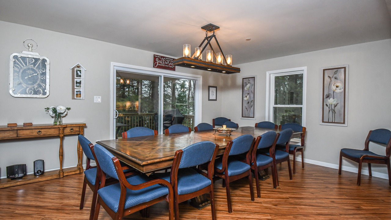 Photo of Livingroom in Oakland