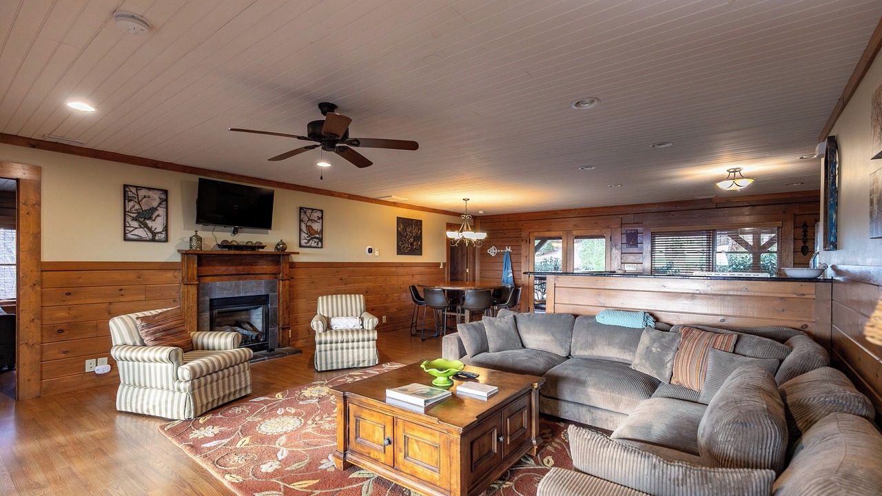 Photo of Livingroom in Apple Ridge