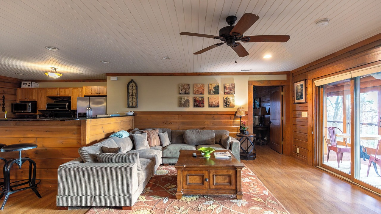 Photo of Livingroom in Apple Ridge