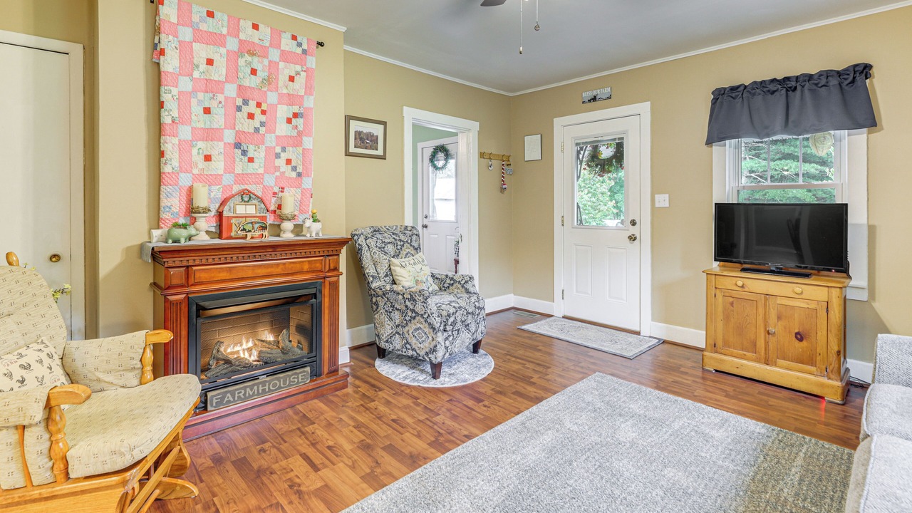 Photo of Livingroom in Primrose