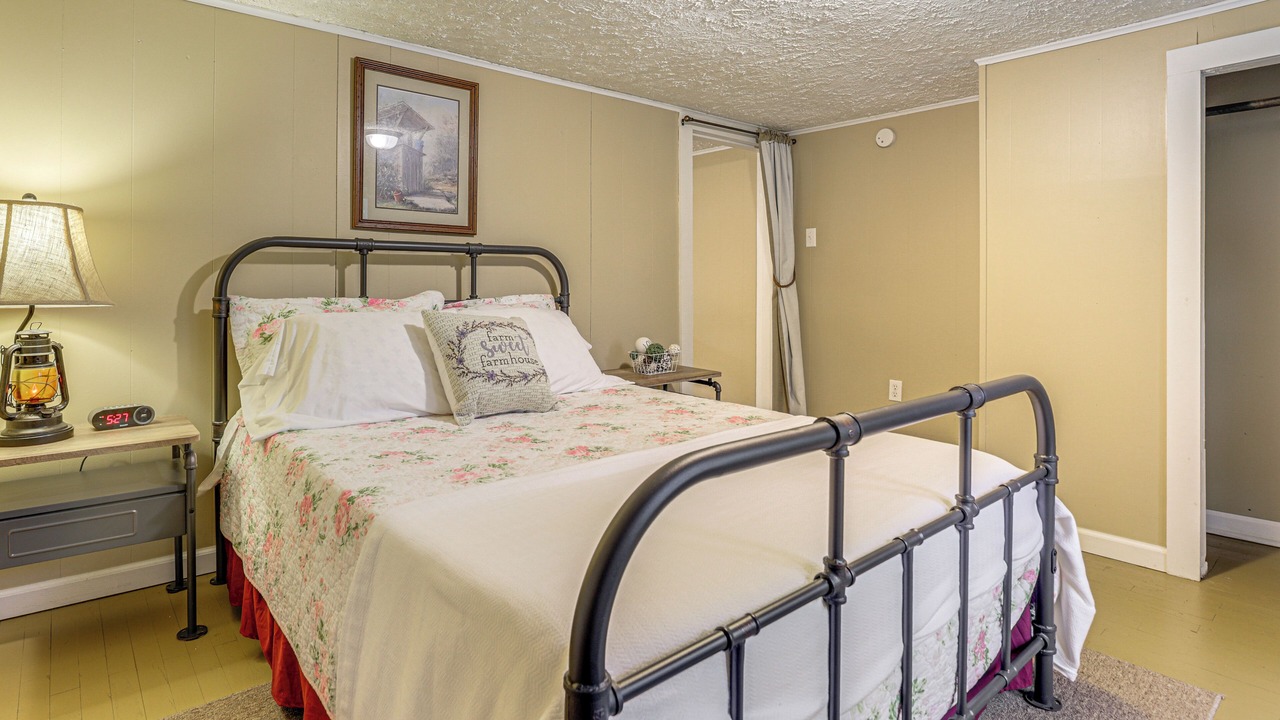 Photo of Bedroom in Primrose