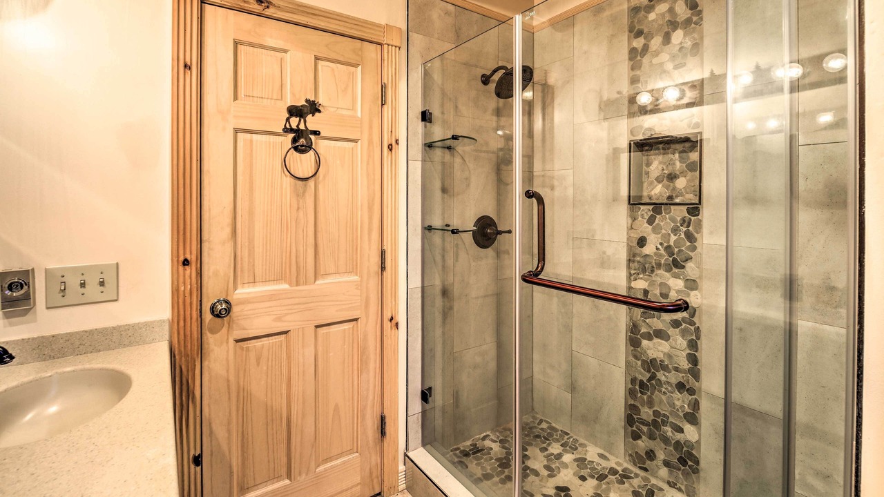 Photo of Bathroom in Lansing