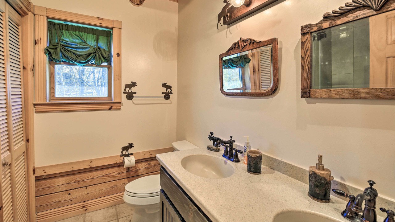 Photo of Bathroom in Lansing