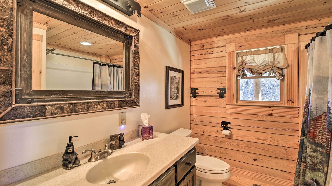 Photo of Bathroom in Lansing