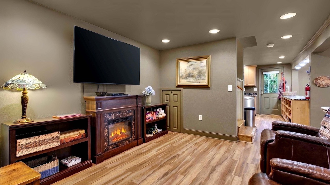 Photo of Livingroom in Black Mountain