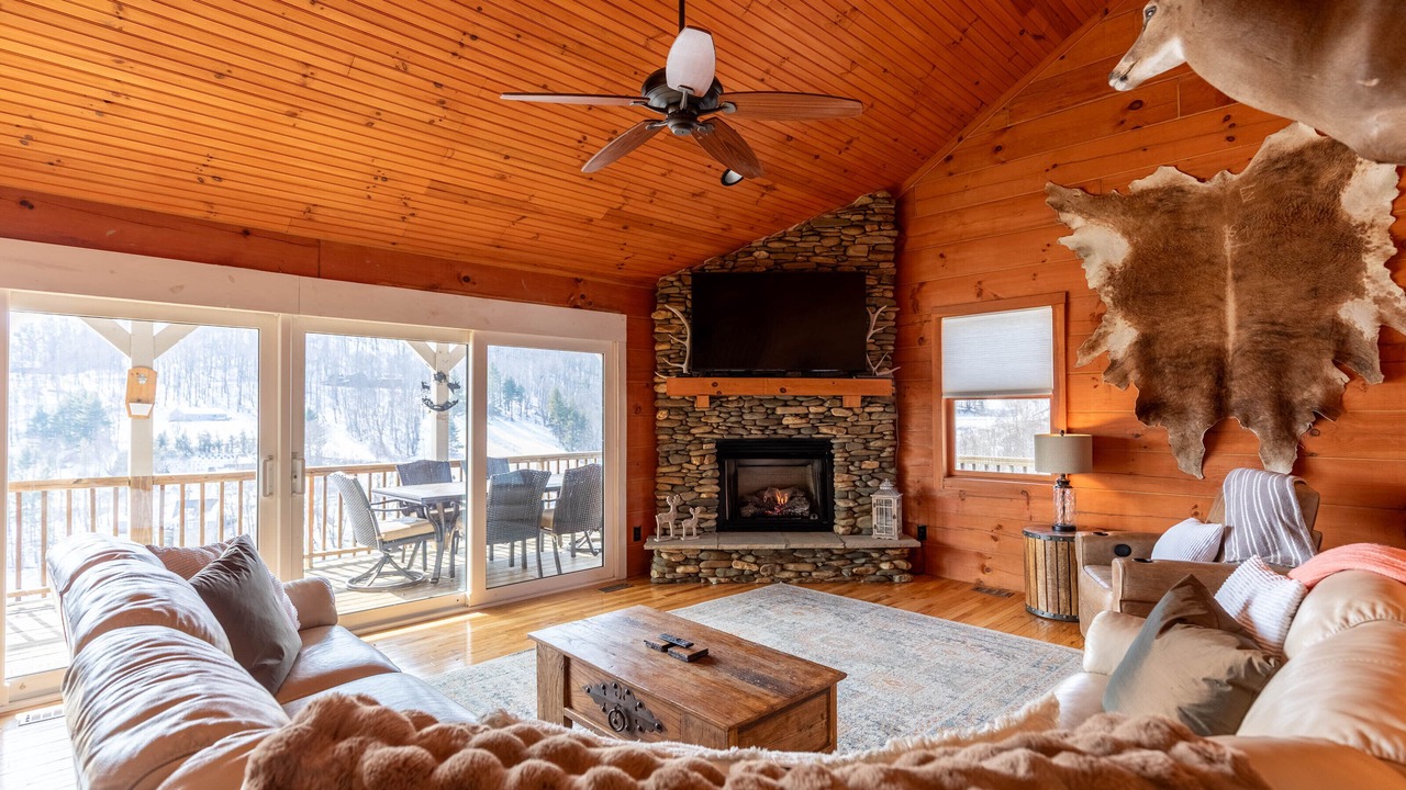 Photo of Livingroom in Boone
