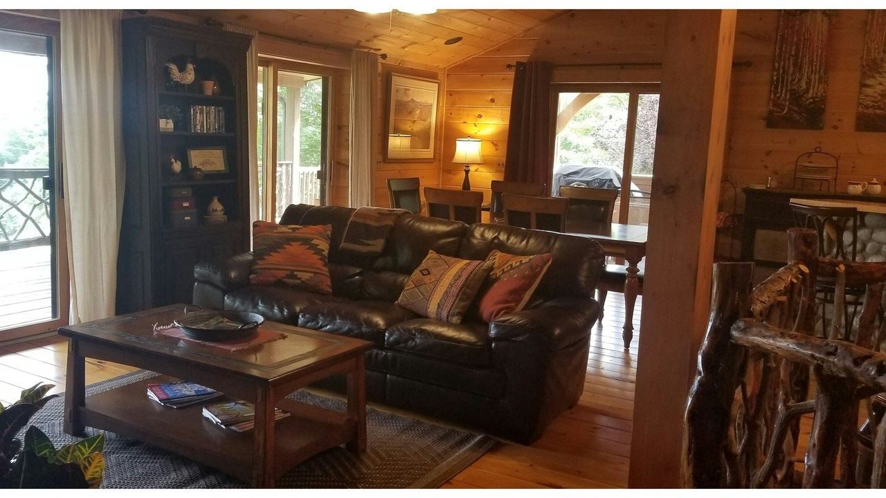 Photo of Livingroom in Crumpler
