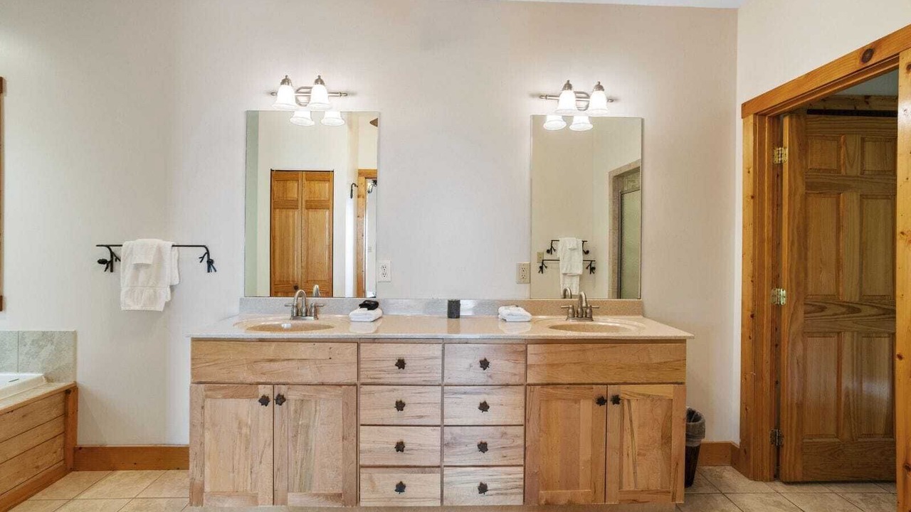 Photo of Bathroom in Beech Mountain