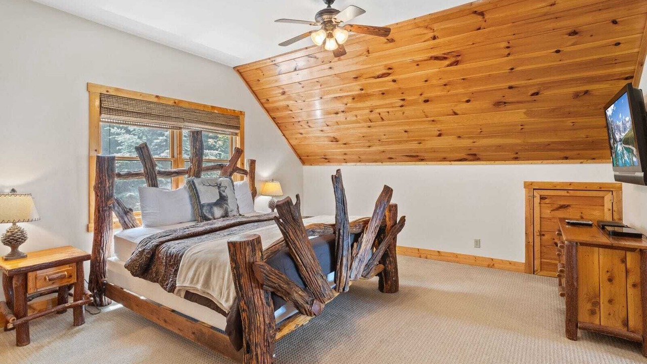 Photo of Bathroom in Beech Mountain