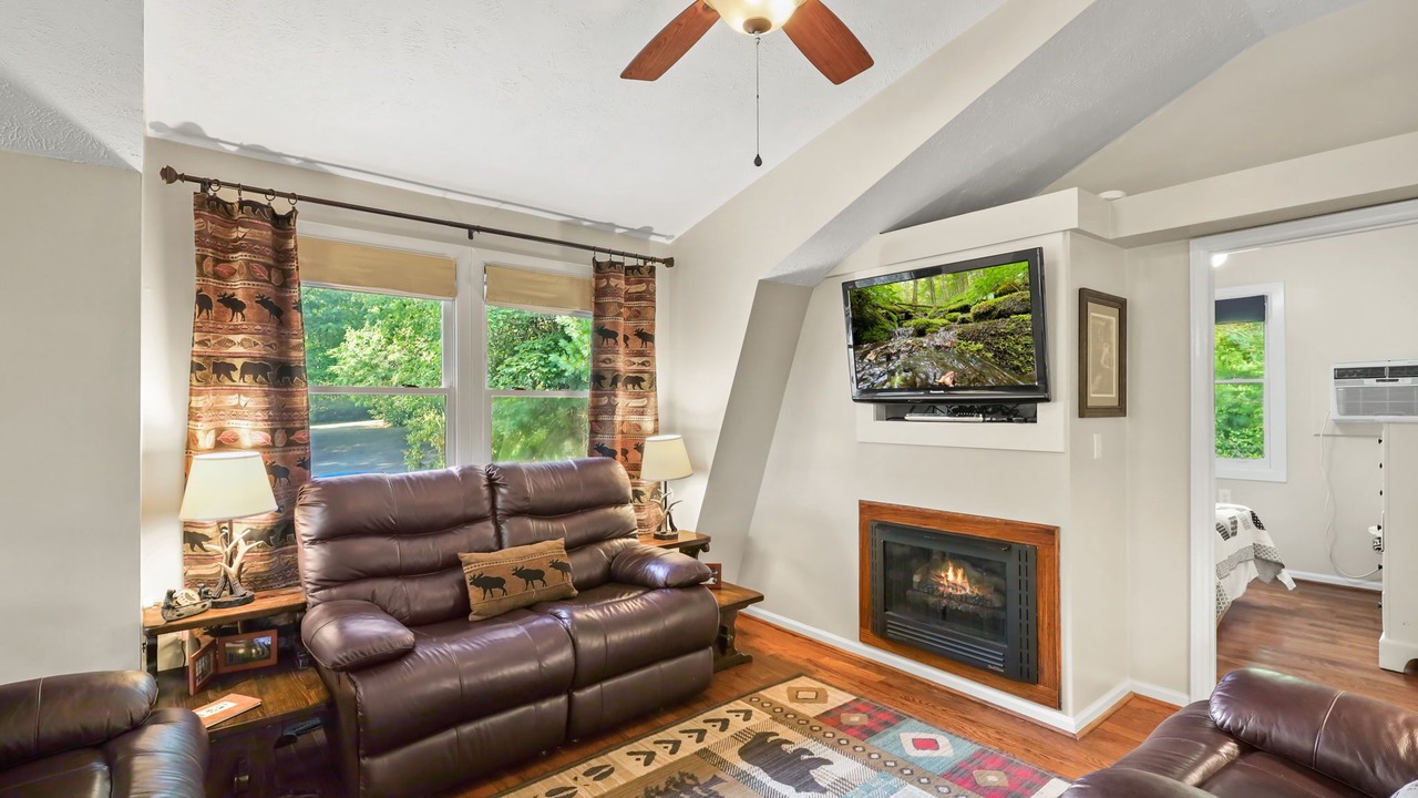 Photo of Livingroom in Blowing Rock