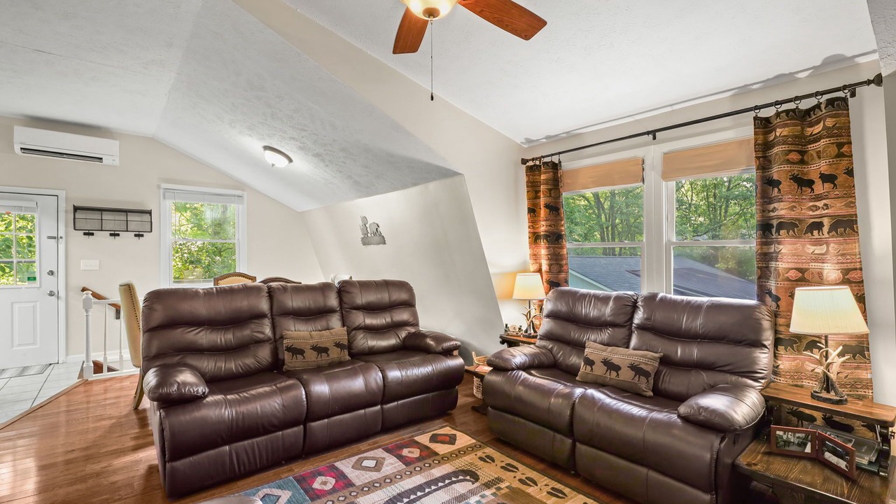 Photo of Livingroom in Blowing Rock