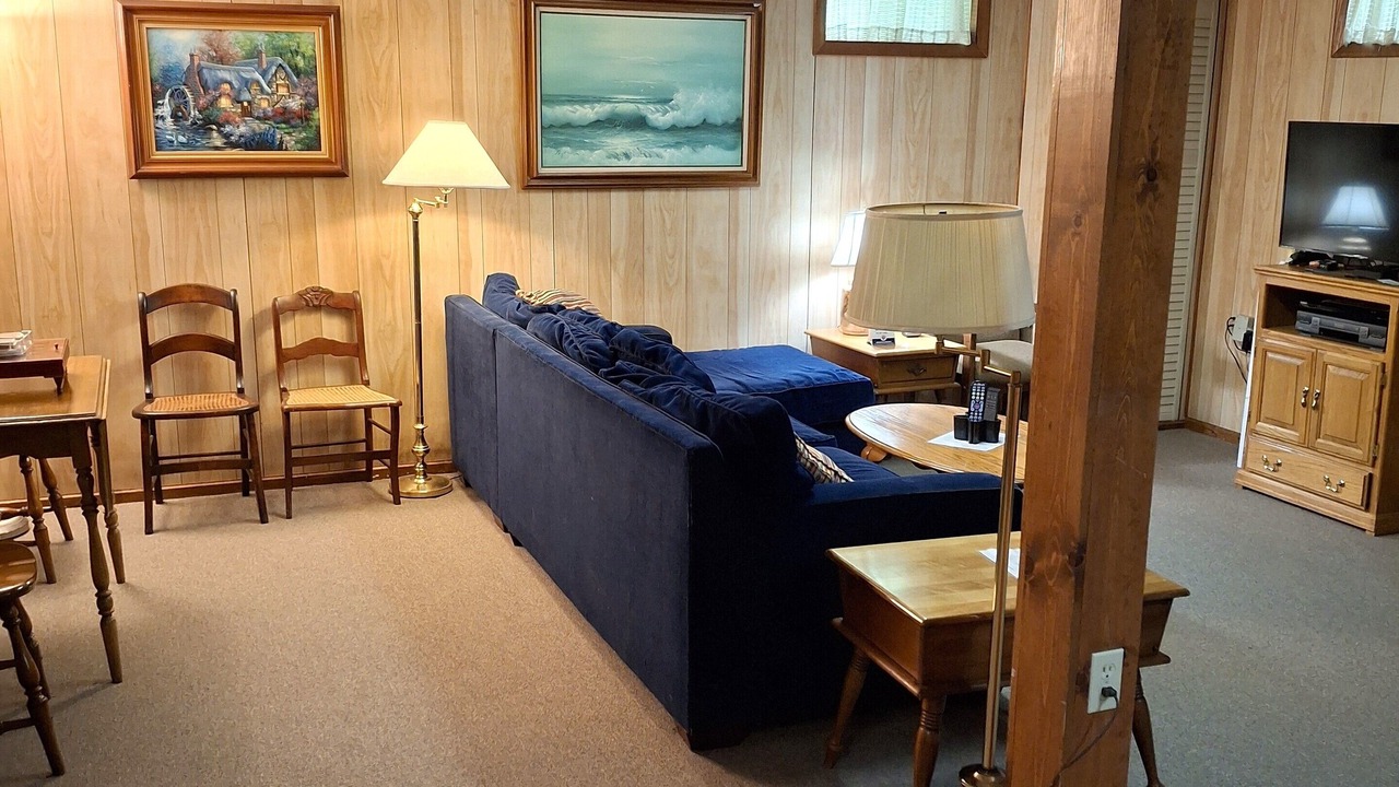 Photo of Livingroom in Oakland