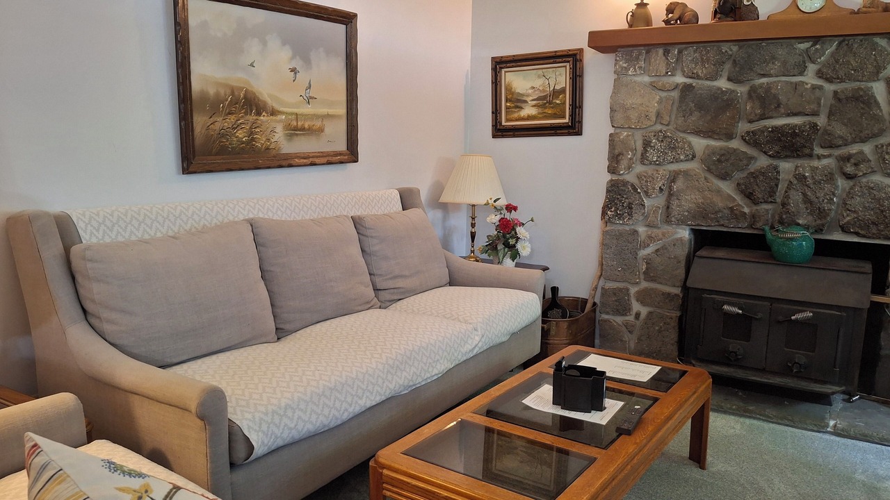Photo of Livingroom in Oakland