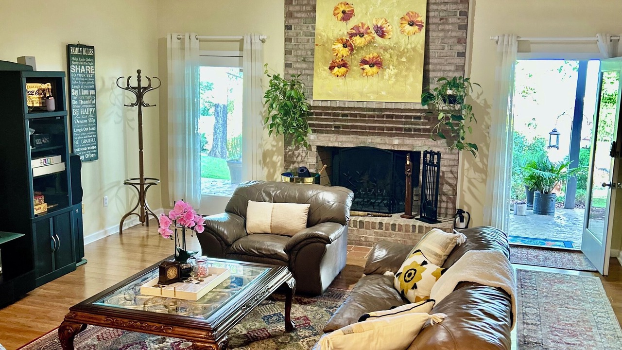 Photo of Livingroom in Johnson City