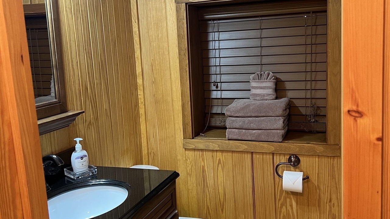Photo of Bathroom in Apple Ridge