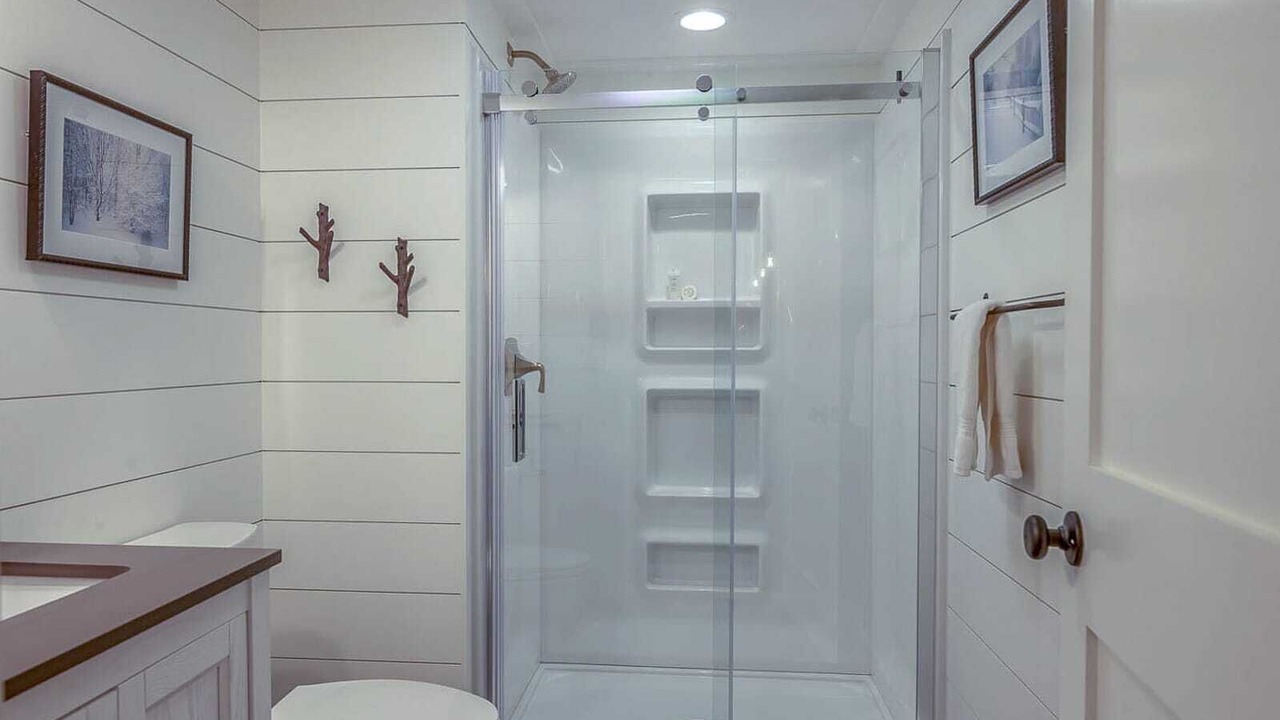 Photo of Bathroom in Seven Devils
