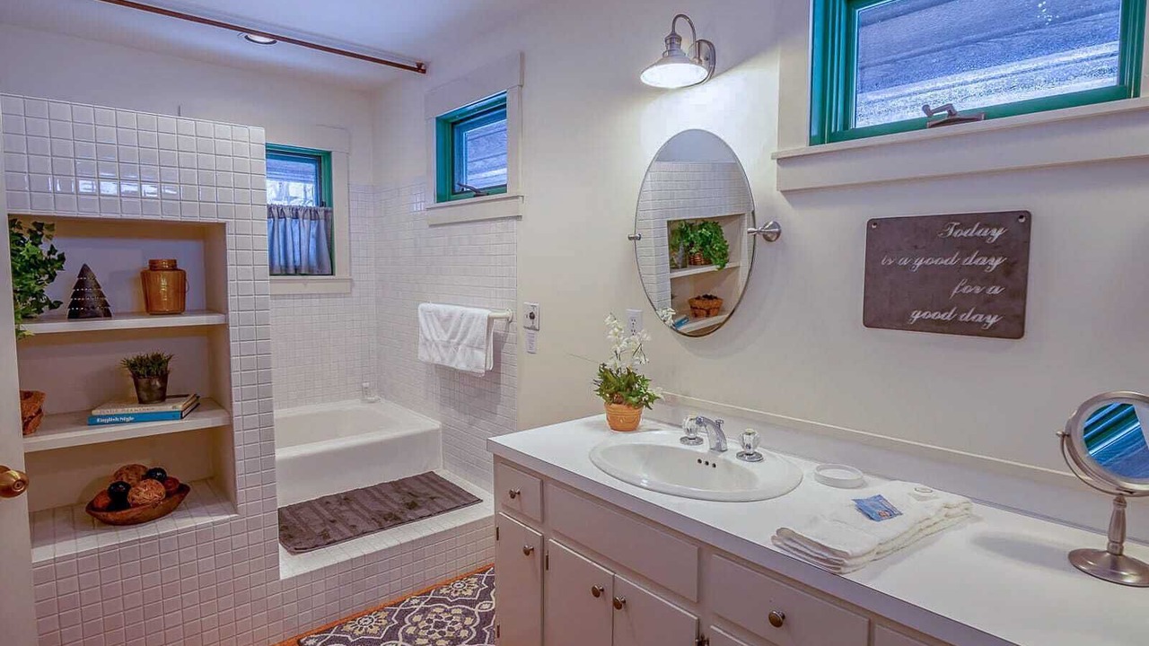Photo of Bathroom in Seven Devils