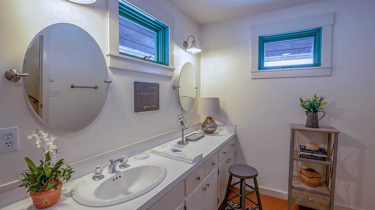 Photo of Bathroom in Seven Devils