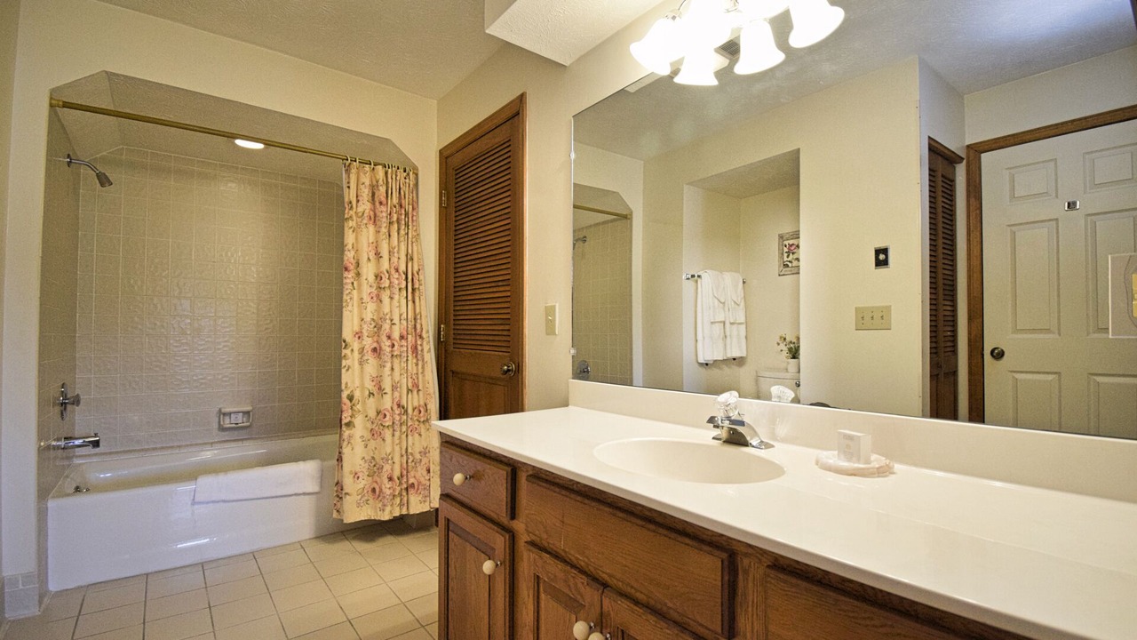 Photo of Bathroom in Blowing Rock