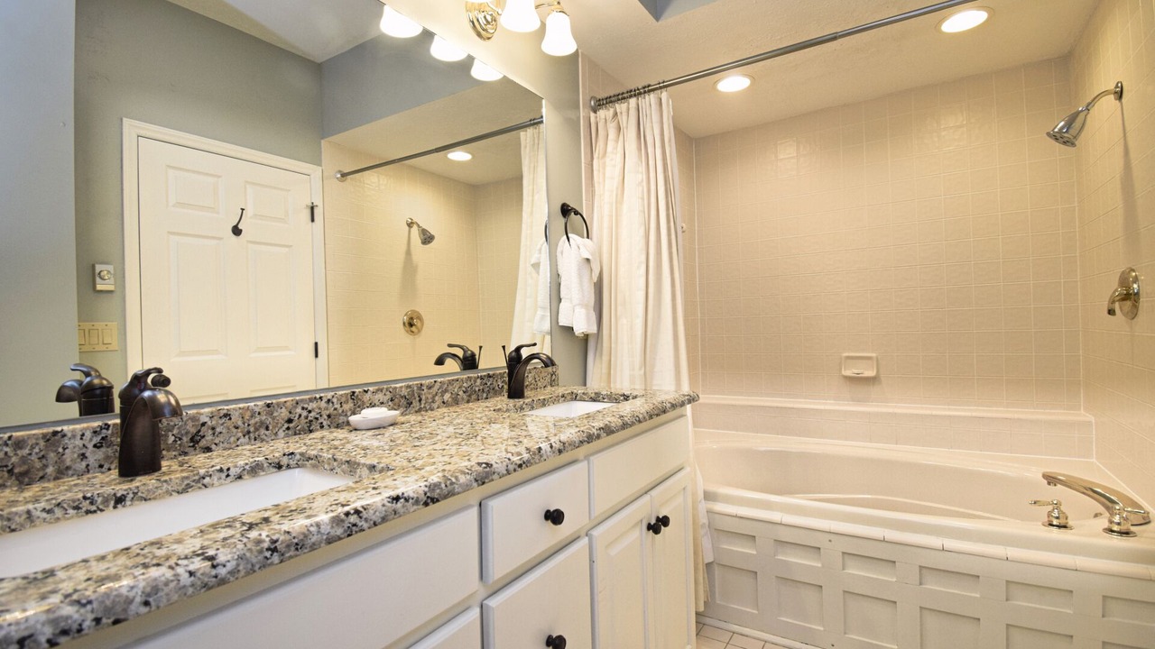 Photo of Bathroom in Blowing Rock
