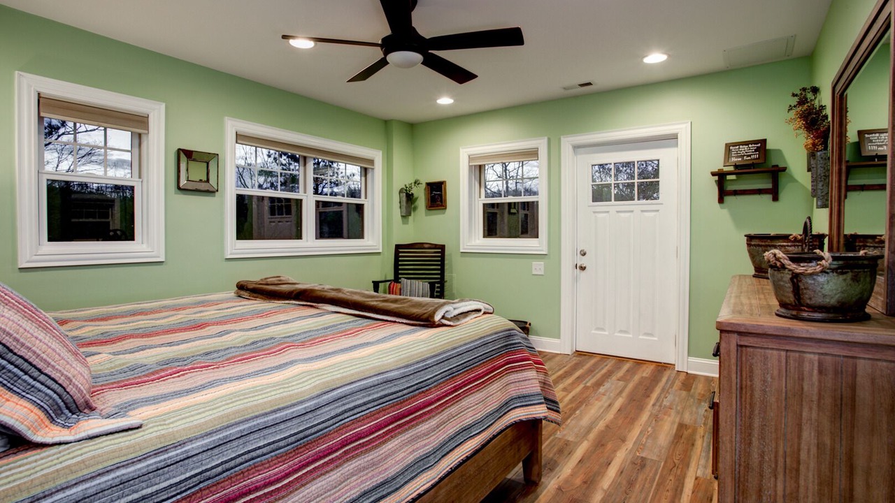Photo of Bedroom in Black Mountain