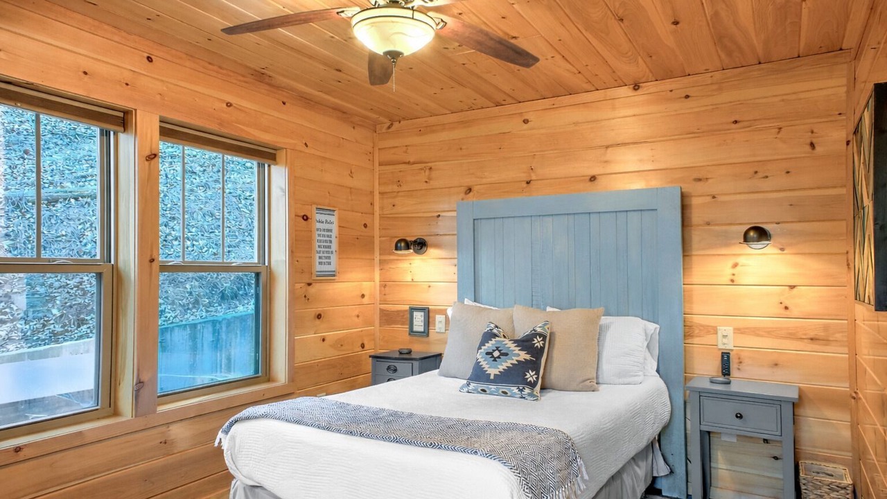 Photo of Bedroom in Saluda