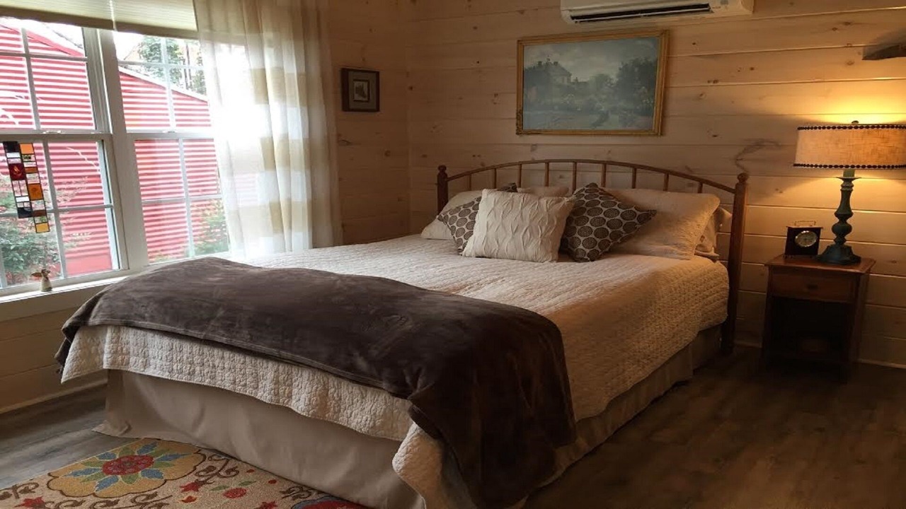 Photo of Bedroom in Black Mountain