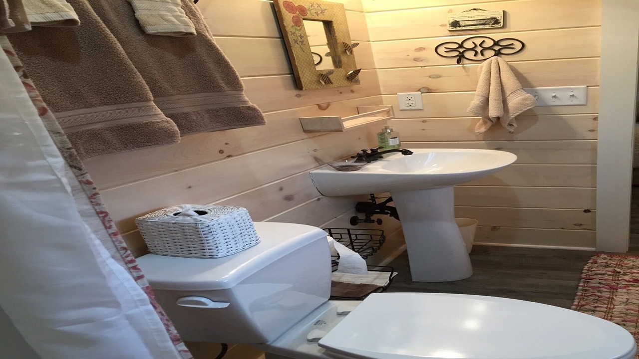 Photo of Bathroom in Black Mountain