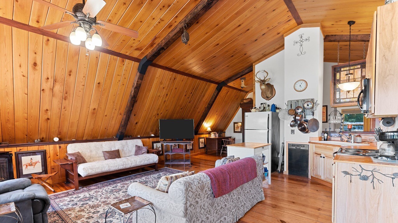 Photo of Livingroom in Ferguson