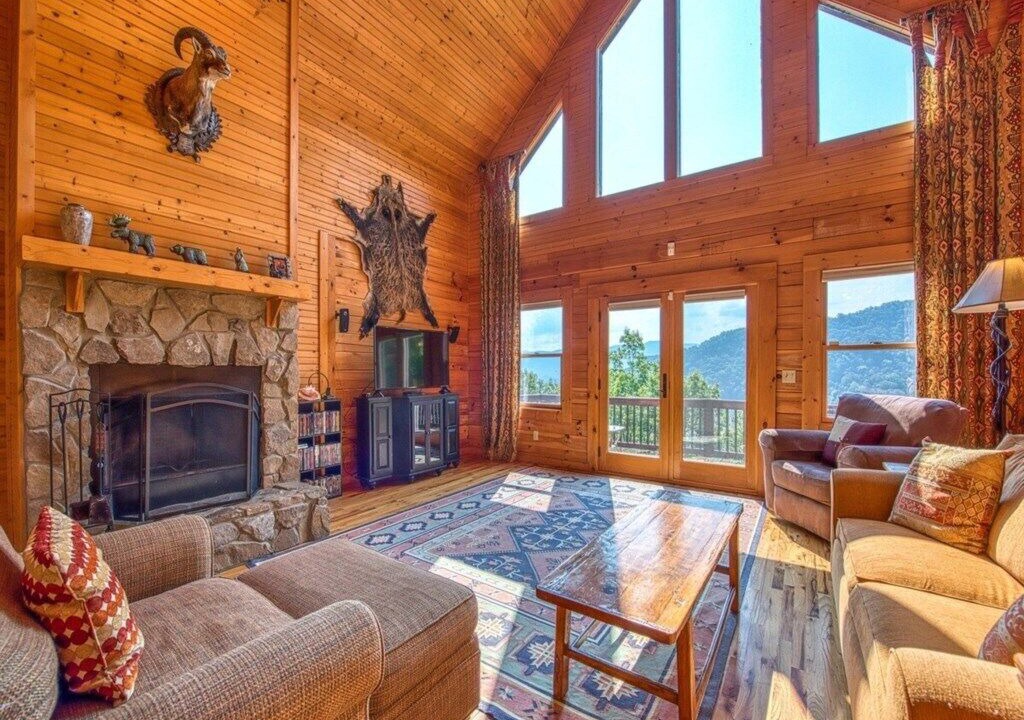 Photo of Livingroom in Waynesville