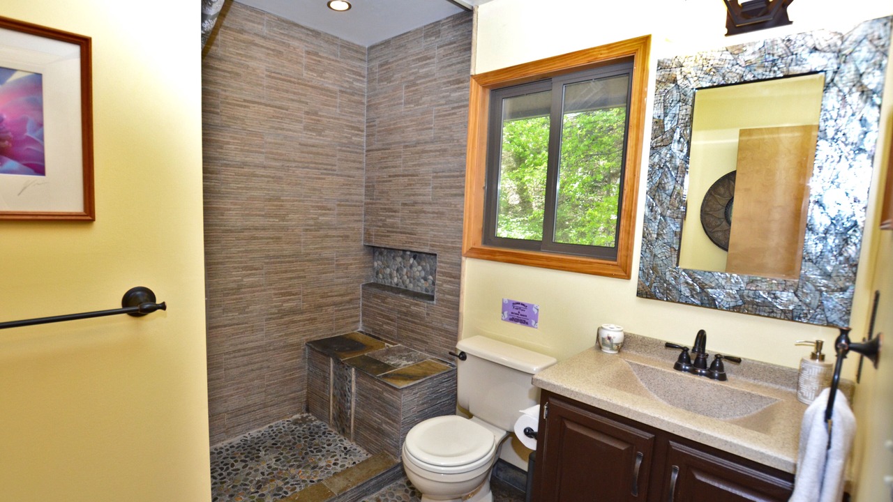 Photo of Bathroom in Berkeley Springs