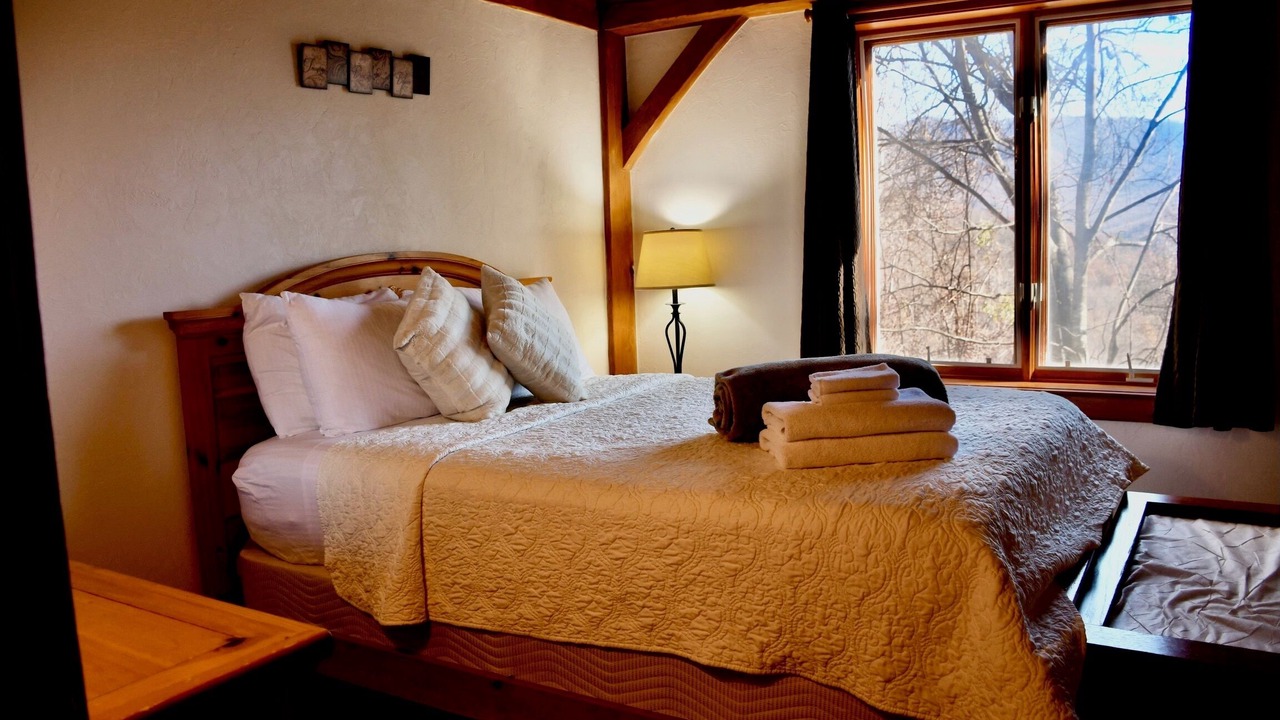 Photo of Bedroom in Laurel Ridge