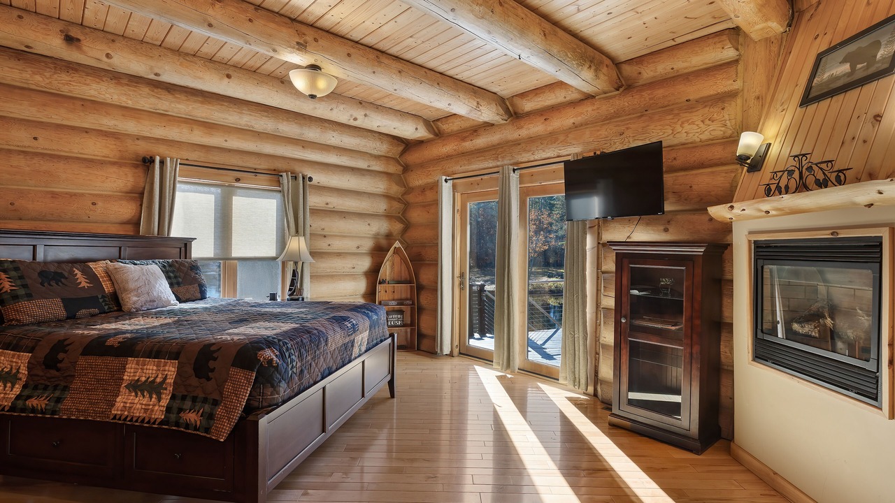 Photo of Bedroom in Warrensburg